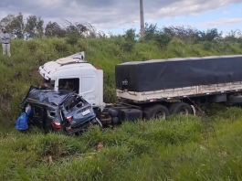 Así quedaron el camión y el vehículo Isuzu involucrados en el accidente. Foto: Gentileza.