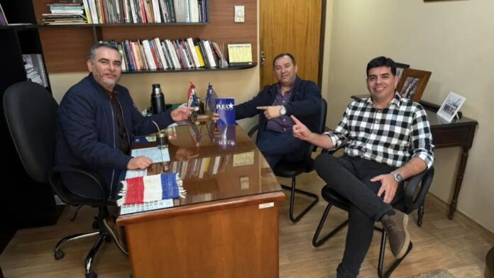 Alianza entre Villalba (i), Amarilla y Billy Vaesken con el objetivo de llevar la unidad al PLRA.FOTO: GENTILEZA