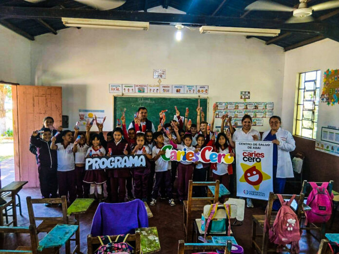 Un grupo de 30 alumnos y alumnas de dos instituciones educativas de Abaí fueron beneficiados con la actividad. Foto: Sexta Región Sanitaria. Un grupo de 30 alumnos y alumnas de dos instituciones educativas de Abaí fueron beneficiados con la actividad. Foto: Sexta Región Sanitaria.