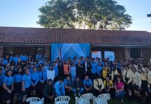 TALLERES DE INTELIGENCIA EMOCIONAL Y LIDERAZGO REUNIERON A MÁS DE MIL JÓVENES EN CAAZAPÁ Estudiantes de distintas instituciones educativas del departamento de Caazapá participaron activamente en los talleres de Inteligencia Emocional y Liderazgo, impulsados por la Gobernación de Caazapá y la Secretaría de la Juventud. Foto: Gobernación de Caazapá.
