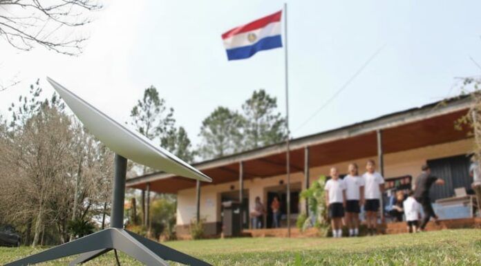Los alumnos de escuelas rurales accederán a internet de alta velocidad. Los alumnos de escuelas rurales accederán a internet de alta velocidad.