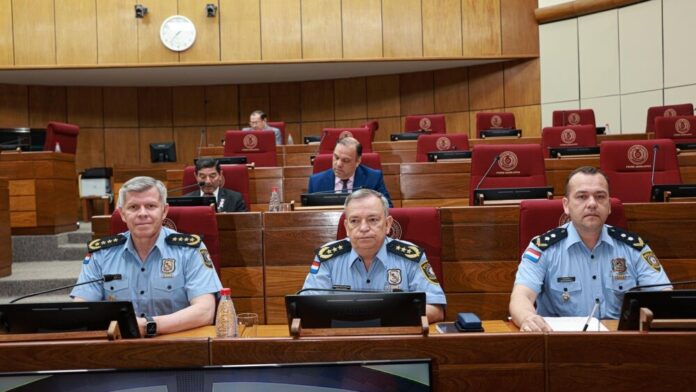Autoridades policiales en la Comisión de Asuntos Constitucionales del Senado. Gentileza Autoridades policiales en la Comisión de Asuntos Constitucionales del Senado. Gentileza