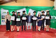 LA ESCUELA AGRÍCOLA AUTOSOSTENIBLE DE BELÉN CELEBRÓ UNA NUEVA PROMOCIÓN DE JÓVENES EMPRENDEDORES RURALES Acto de graduación de una nueva promoción de la Escuela Agrícola Autosostenible de Belén, donde jóvenes de distintas comunidades rurales culminaron su formación y presentaron proyectos productivos orientados al desarrollo local y la generación de ingresos sostenibles.
