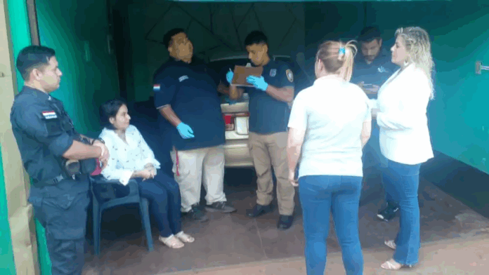 Operativo policial en el motel donde fue hallado muerto un joven de 27 años.Foto: Gentileza.