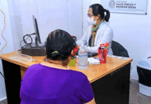 Encierro por calor y desplazamientos de viajeros, posibles causas de más gripes Atípico. Llama la atención que las consultas de las gripes y resfríos hayan tenido un importante incremento en esta época.ARCHIVO ÚH