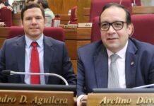 PRESENTAN PROYECTO PARA CREAR TRIBUNAL ELECTORAL EN LA CIRCUNSCRIPCIÓN JUDICIAL DE CAAZAPÁ Diputados Alejandro Aguilera (ANR–Guairá) y Avelino Dávalos (ANR–Caazapá), proyectistas de la iniciativa que propone la creación del Tribunal Electoral de la Circunscripción Judicial del Departamento de Caazapá.