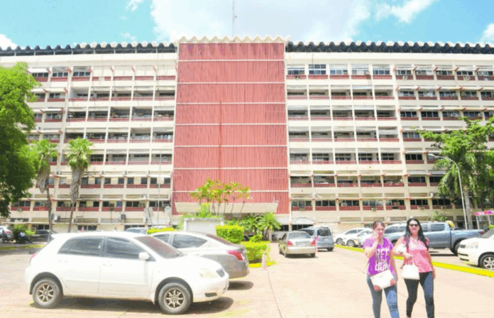 La auditoría de oficio de la Superintendencia de Salud (Supsalud) al Hospital Central del Instituto de Previsión Social (IPS) no se limita al análisis de la gestión médica, sino que también incluye una investigación sobre la situación del angiógrafo.Foto: IPS.