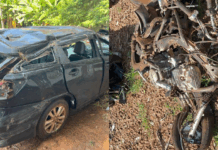 Accidente se cobra la vida de tres personas que iban en una misma moto en Minga Guazú En estas condiciones quedaron el automóvil y la motocicleta tras el choque. Foto: Gustavo Galeano / Nación Media.