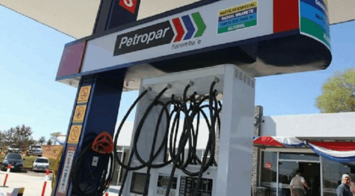 Petropar sostiene que el conflicto en Medio Oriente repercute en los precios de los combustibles.Foto: Archivo.